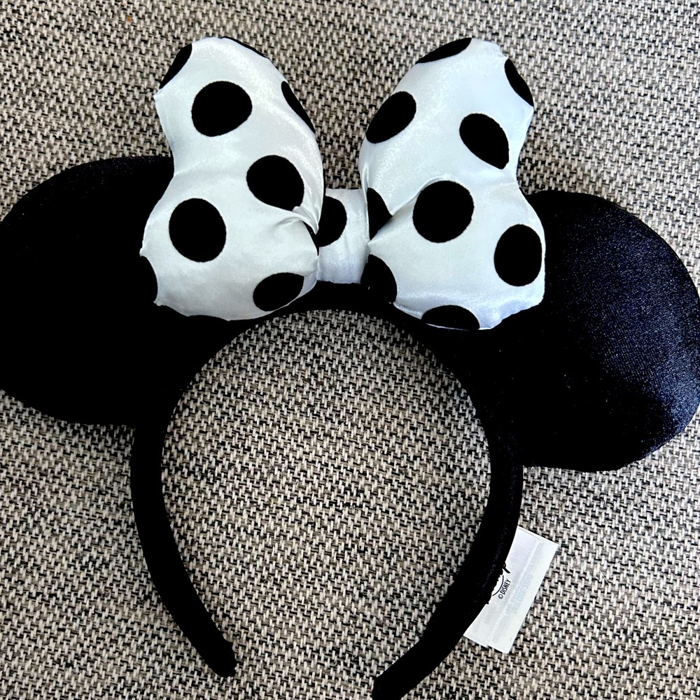 Polka Dot Minnie Ears 🩷